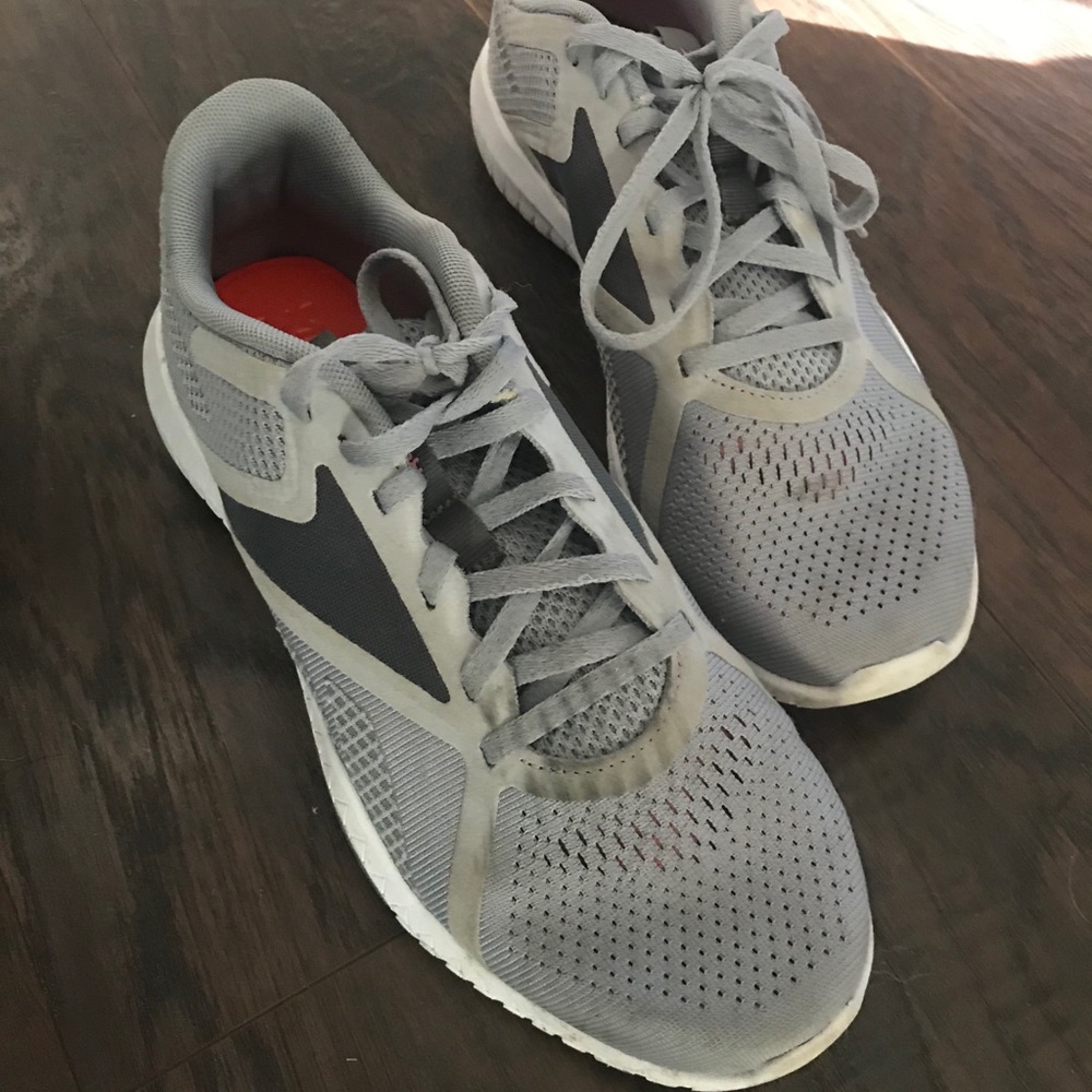 Reebok size 8 training shoes